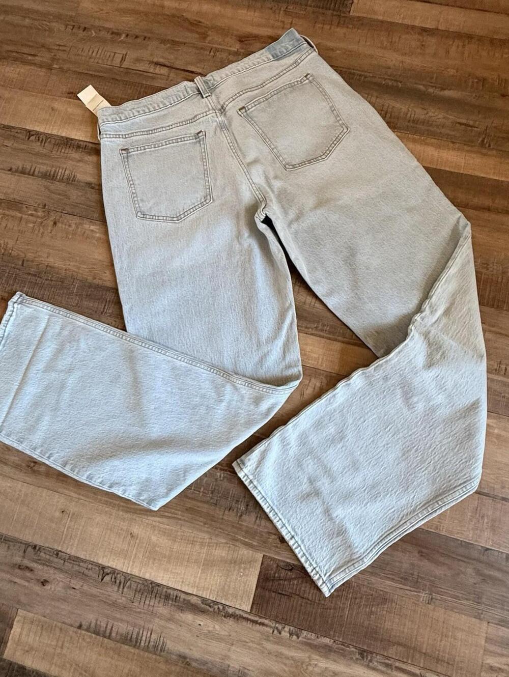 Abercrombie And Fitch The Baggy Low Rise NWT 31 Extra Long